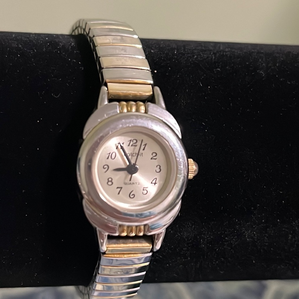 Vintage, Beautiful 2-Tones, Elastic Band Watch-It Brand Ladies Watch *Petite*